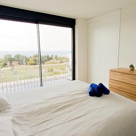 A2403 Brand New South Facing With Infinity Pool
