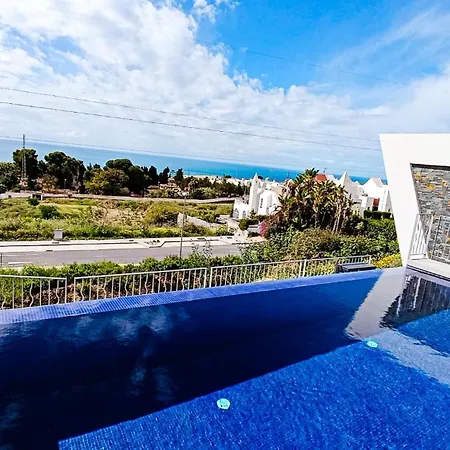Вилла A2403 Brand New South Facing With Infinity Pool