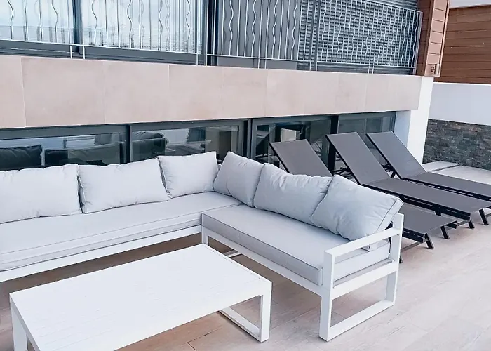 빌라 A2403 Brand New South Facing With Infinity Pool 네르하