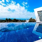 Villa A2403 Brand New South Facing With Infinity Pool *